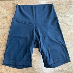 Aerie offline 7” biker shorts. Black. Size S